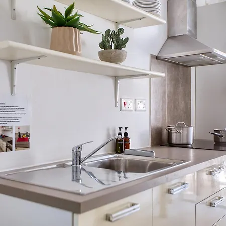 Valley View - Private With Balcony By Sf Homes R1 公寓