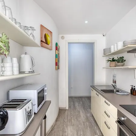 公寓 Valley View - Private With Balcony By Sf Homes R1
